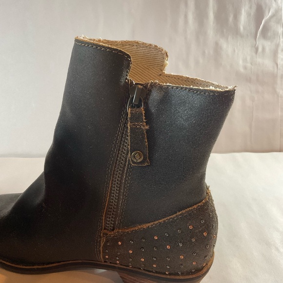 Reef Adora studded detail rustic distressed faux leather ankle boots women’s 7 - Picture 3 of 6